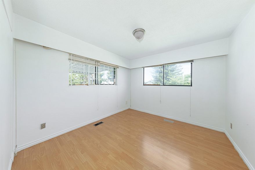 5591 Clarendon Street