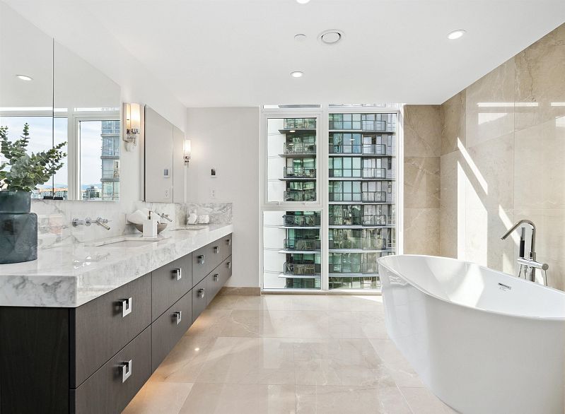 1701 499 Pacific Street