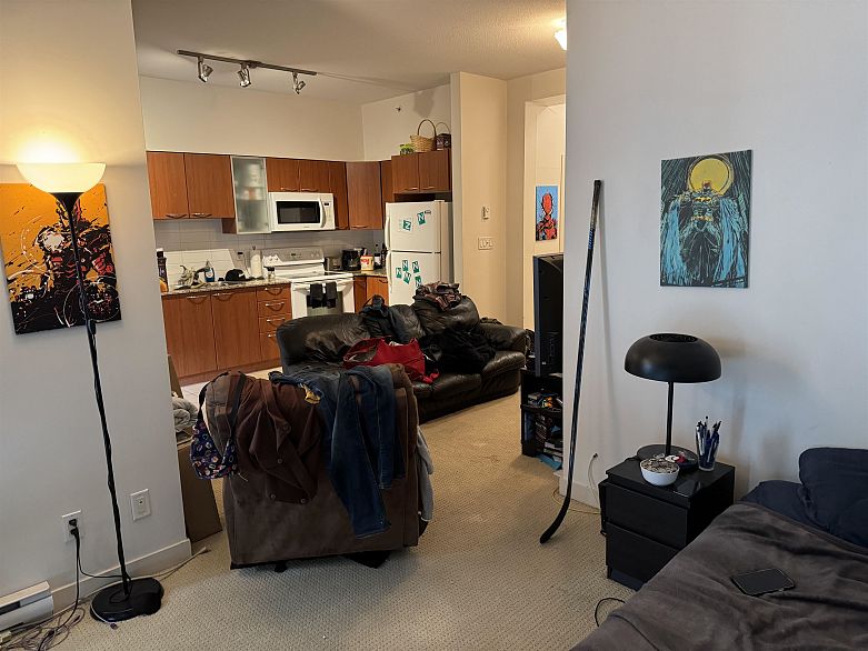 216 4028 Knight Street