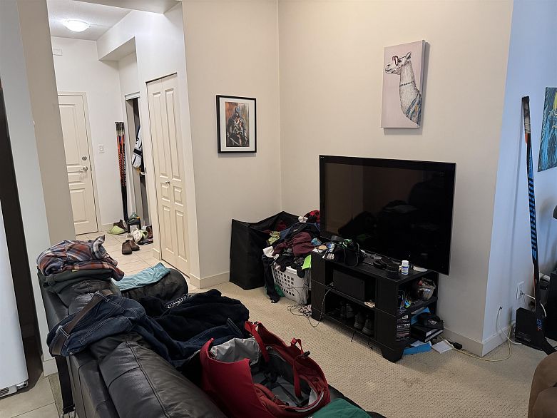 216 4028 Knight Street