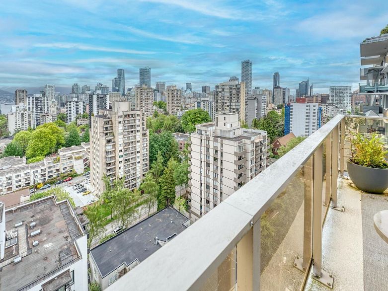 1704 1180 Broughton Street