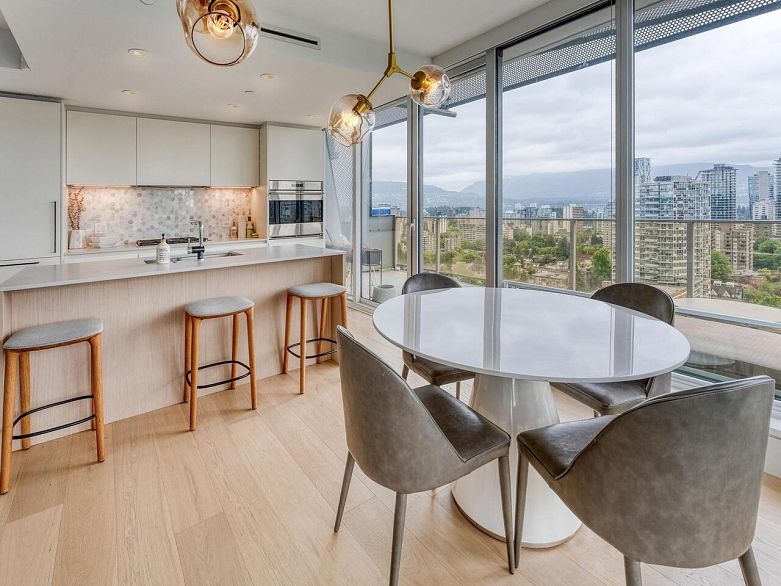 1704 1180 Broughton Street