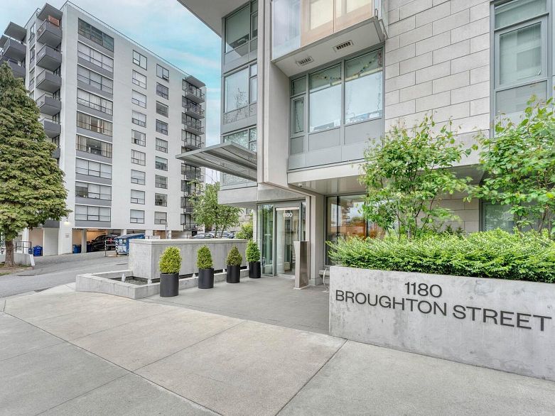 1704 1180 Broughton Street