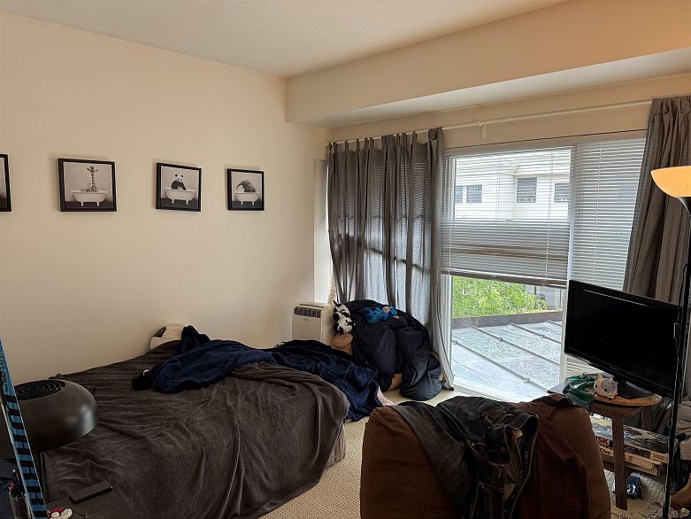 216 4028 Knight Street