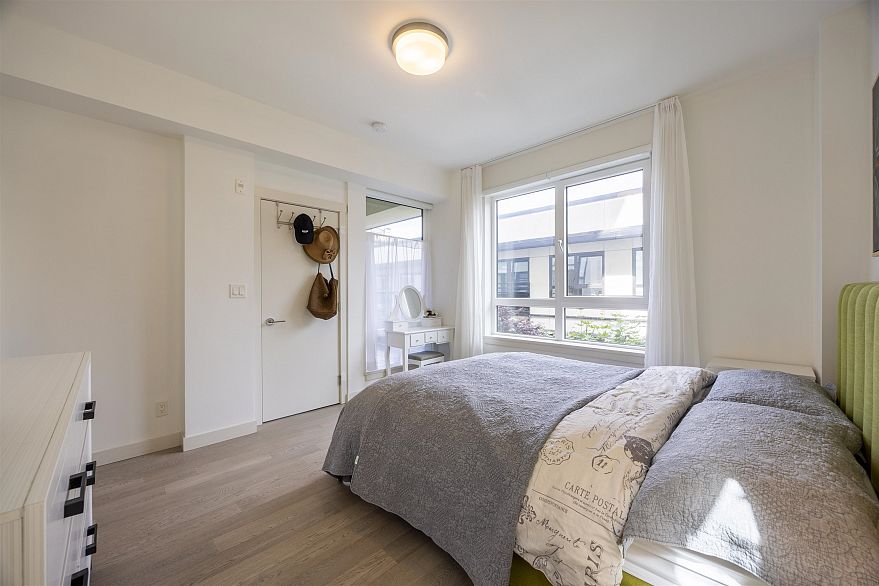 208 4408 Cambie Street