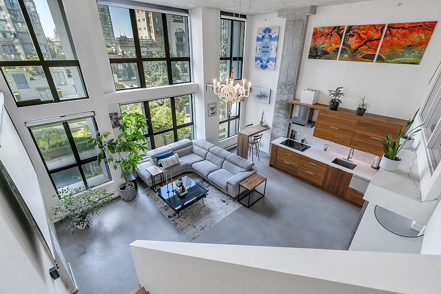 313 1238 Seymour Street