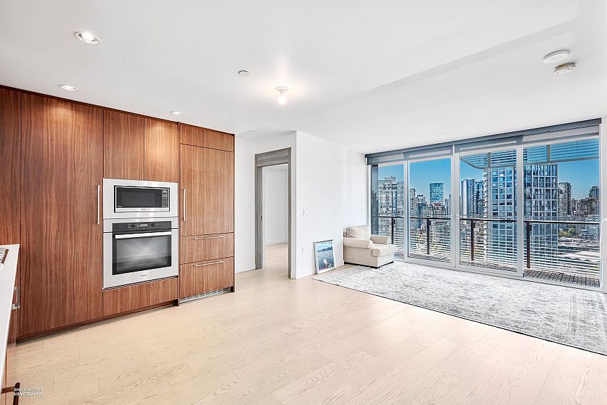 2421 89 Nelson Street