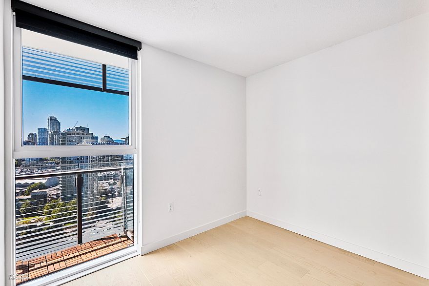 2421 89 Nelson Street