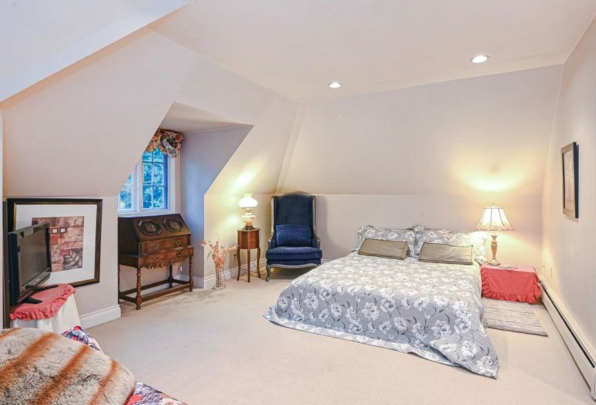 6786 Blenheim Street