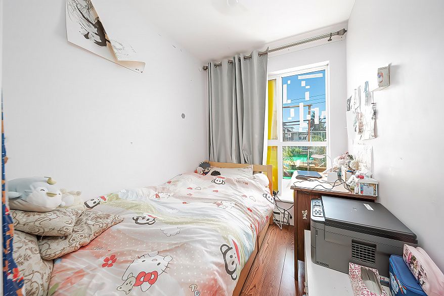 206 2028 E 37th Avenue