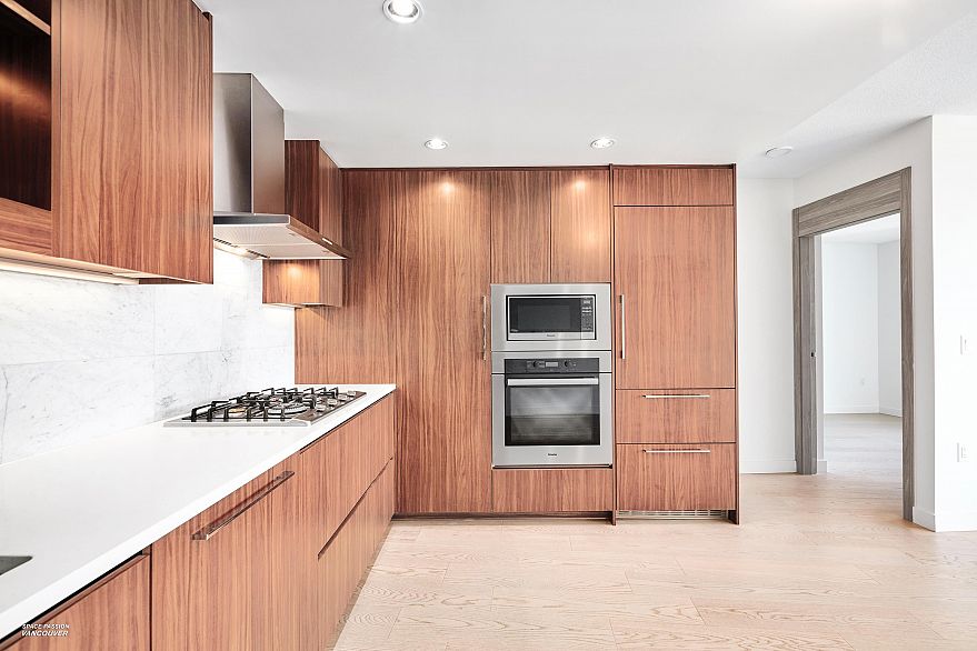 2421 89 Nelson Street