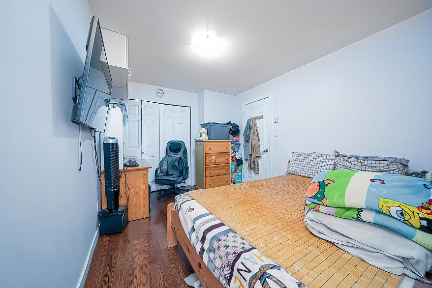 206 2028 E 37th Avenue