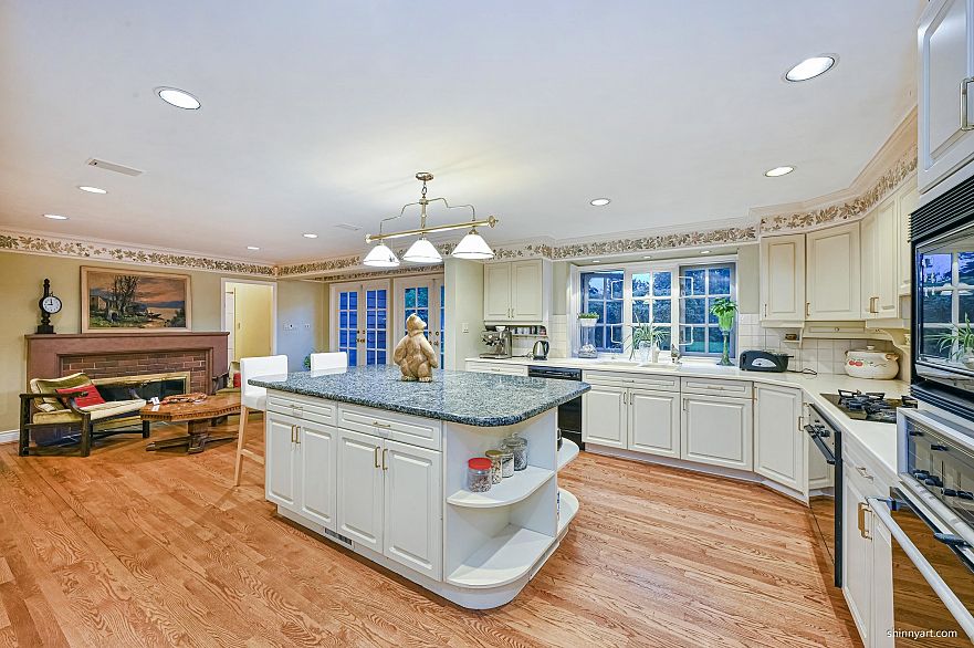 6786 Blenheim Street