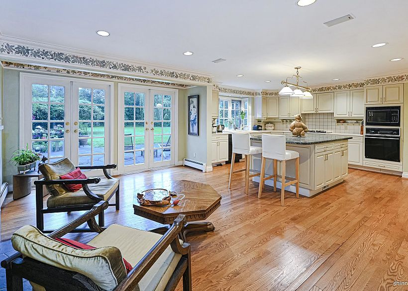 6786 Blenheim Street