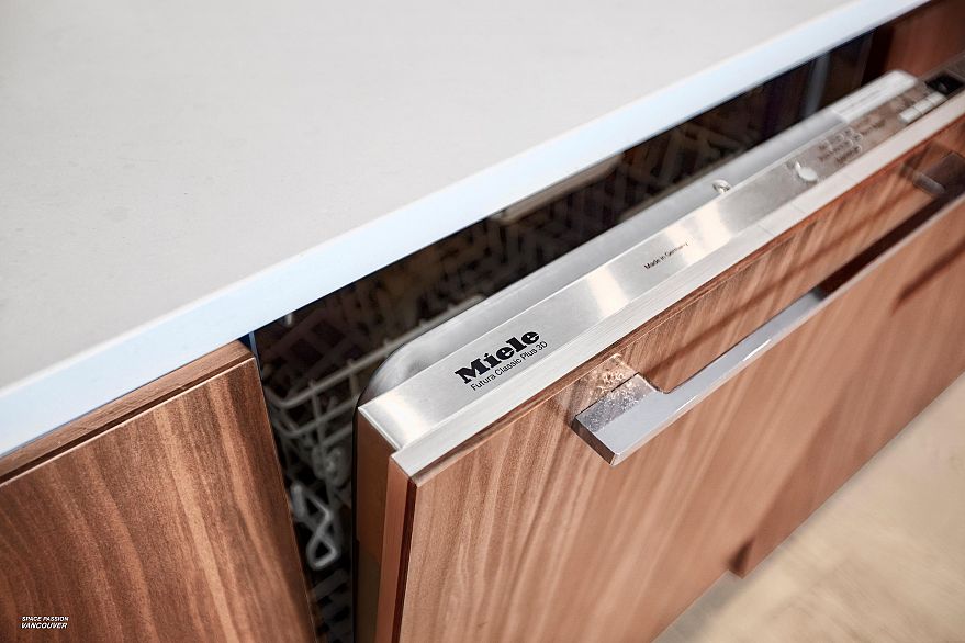 2421 89 Nelson Street