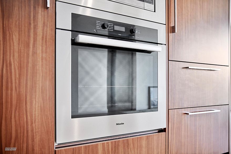 2421 89 Nelson Street