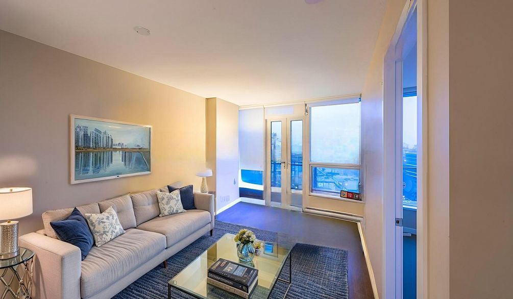 2XXX 833 SEYMOUR STREET, Vancouver BC V6B 0G4