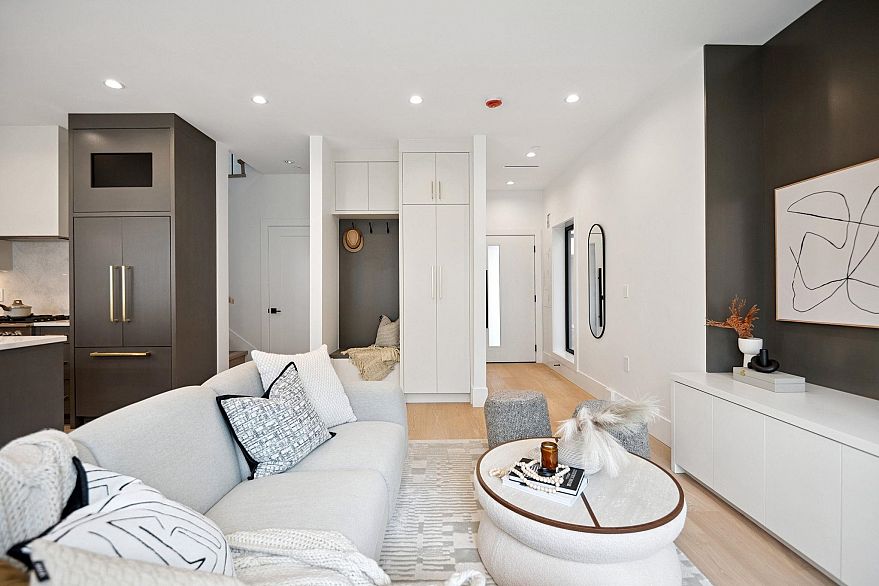 #2 1079 E 14th Avenue