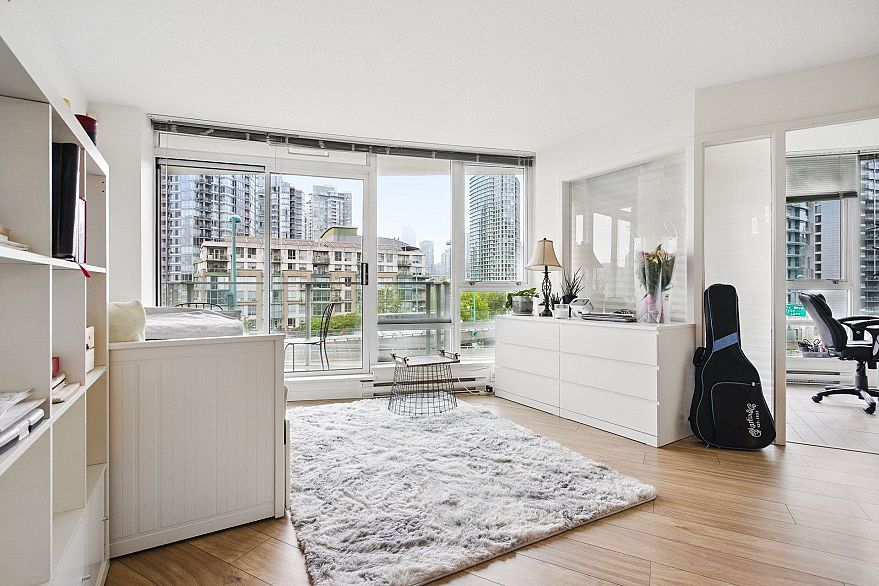 803 980 Cooperage Way