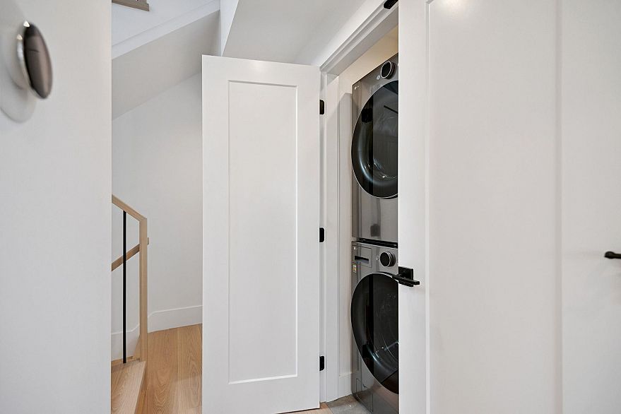 #2 1079 E 14th Avenue