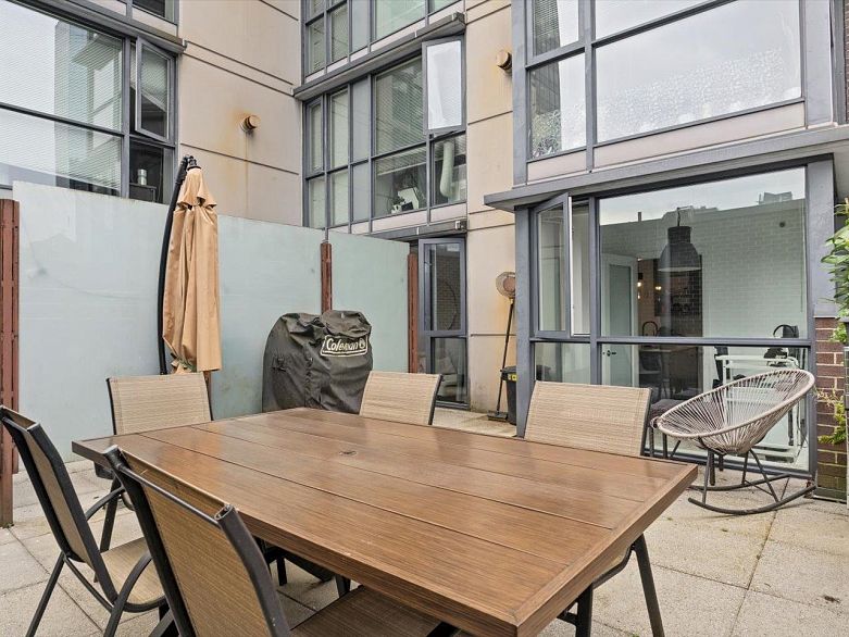 605 1068 Hornby Street