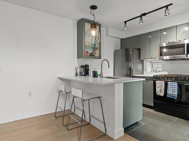 605 1068 Hornby Street