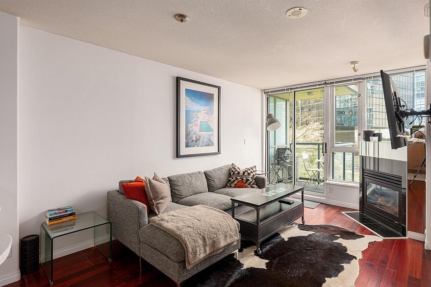 604 1328 W Pender Street