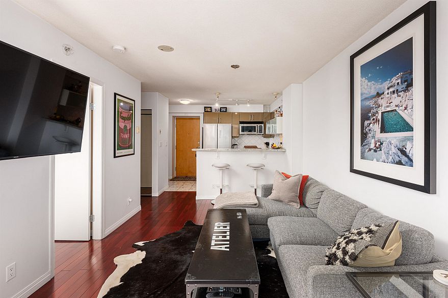 604 1328 W Pender Street