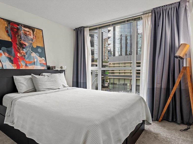 605 1068 Hornby Street