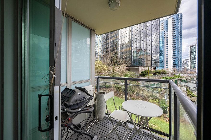 604 1328 W Pender Street