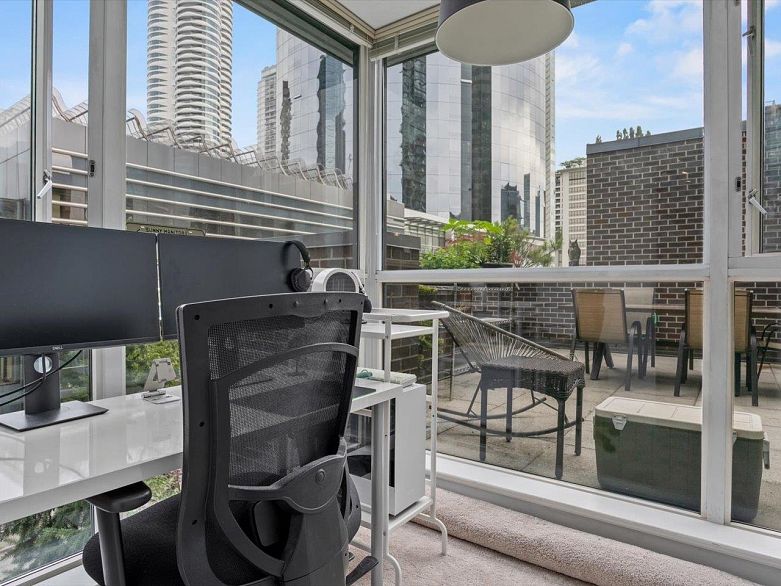 605 1068 Hornby Street