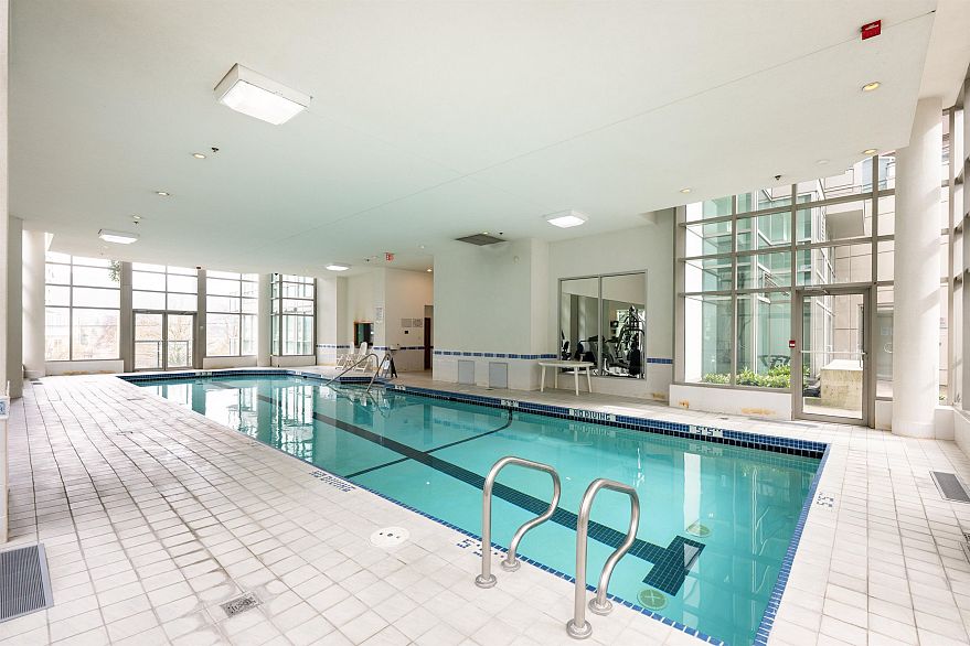 604 1328 W Pender Street