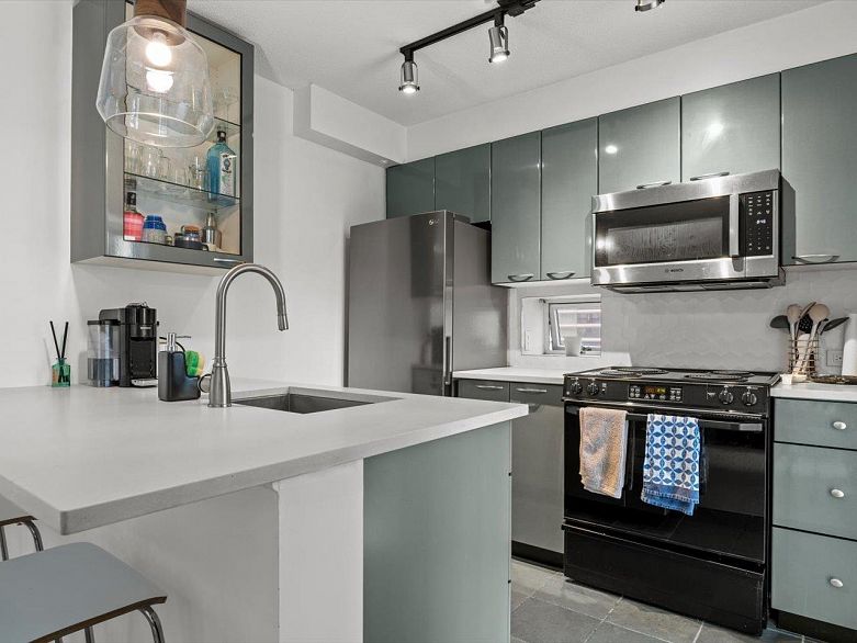 605 1068 Hornby Street