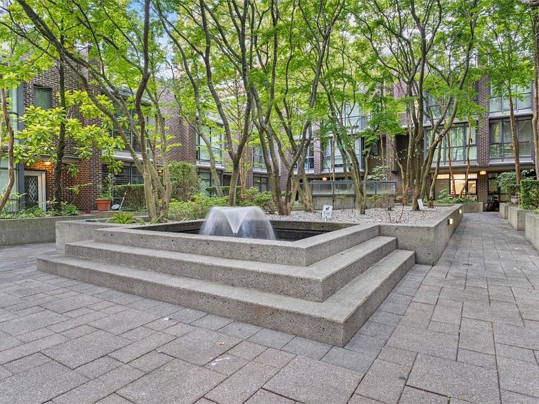 605 1068 Hornby Street