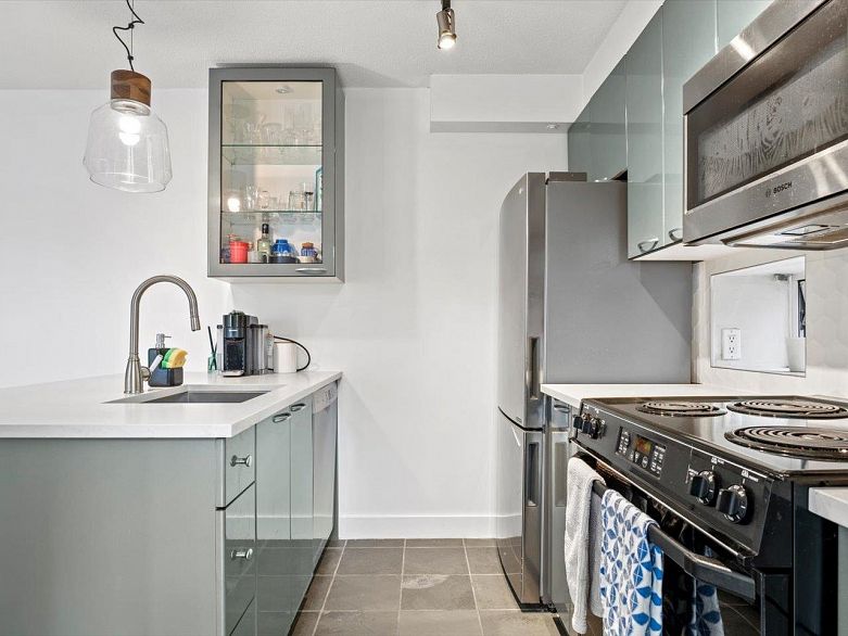 605 1068 Hornby Street