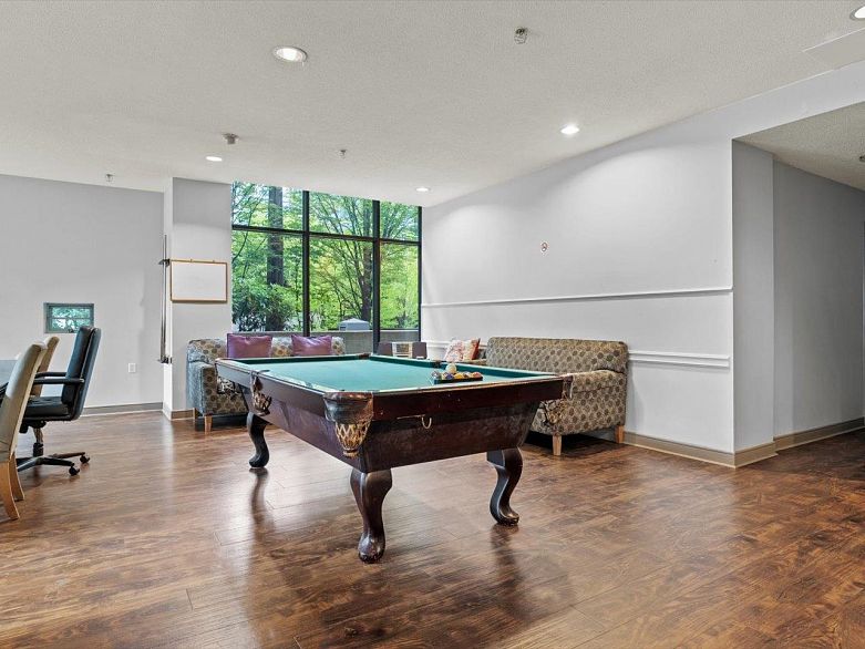 605 1068 Hornby Street