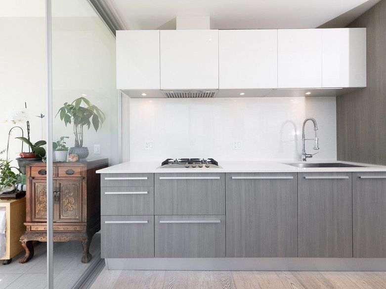 802 1221 Bidwell Street