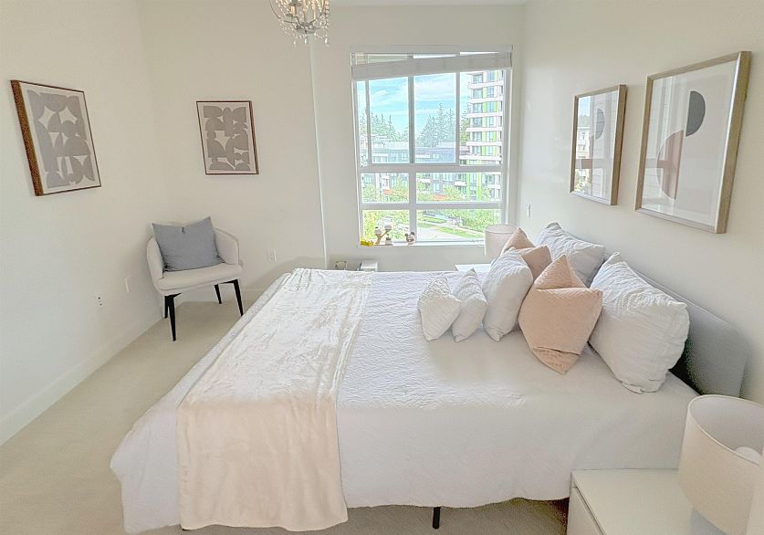 PH5 6033 Gray Avenue