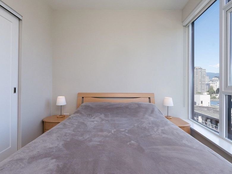 802 1221 Bidwell Street