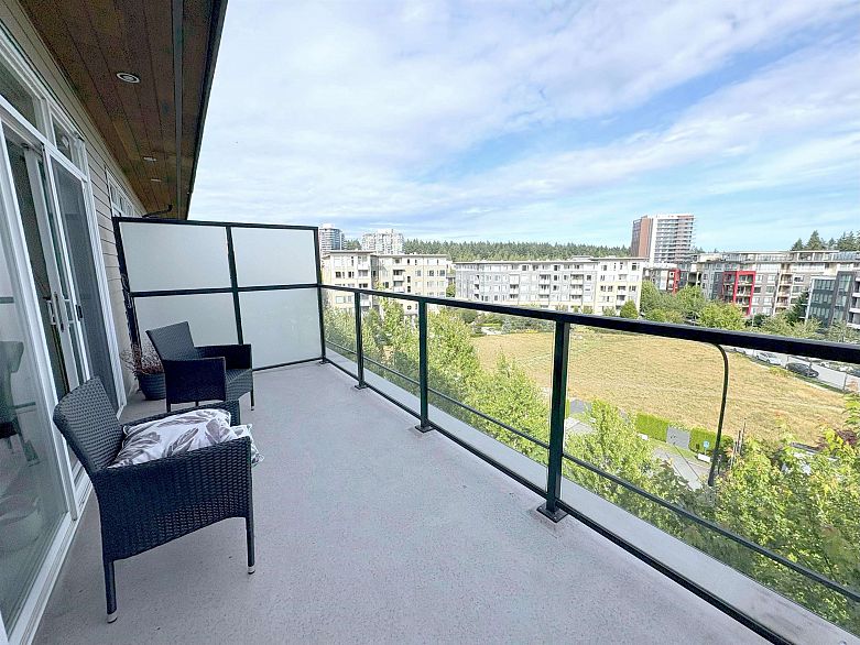 PH5 6033 Gray Avenue