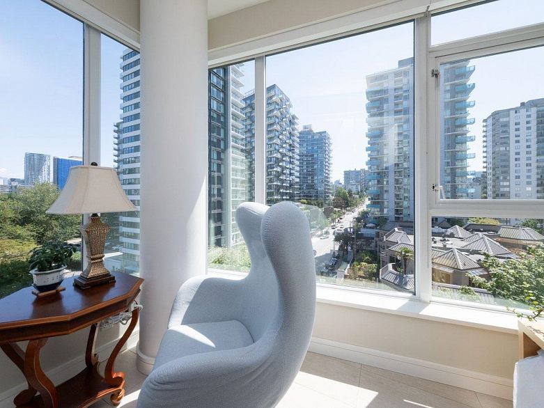 802 1221 Bidwell Street