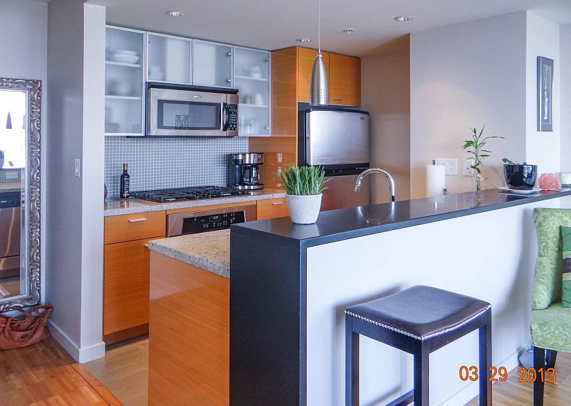 1901 33 Smithe Street