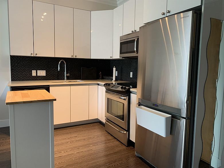 401 3437 Kingsway