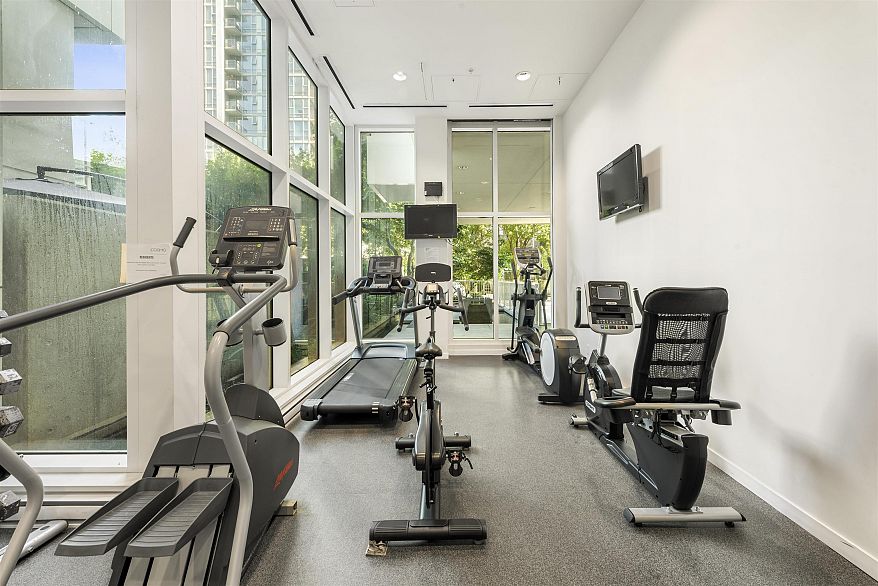 1110 161 W Georgia Street