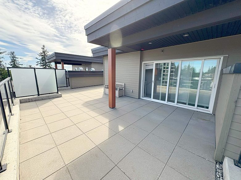 PH5 6033 Gray Avenue