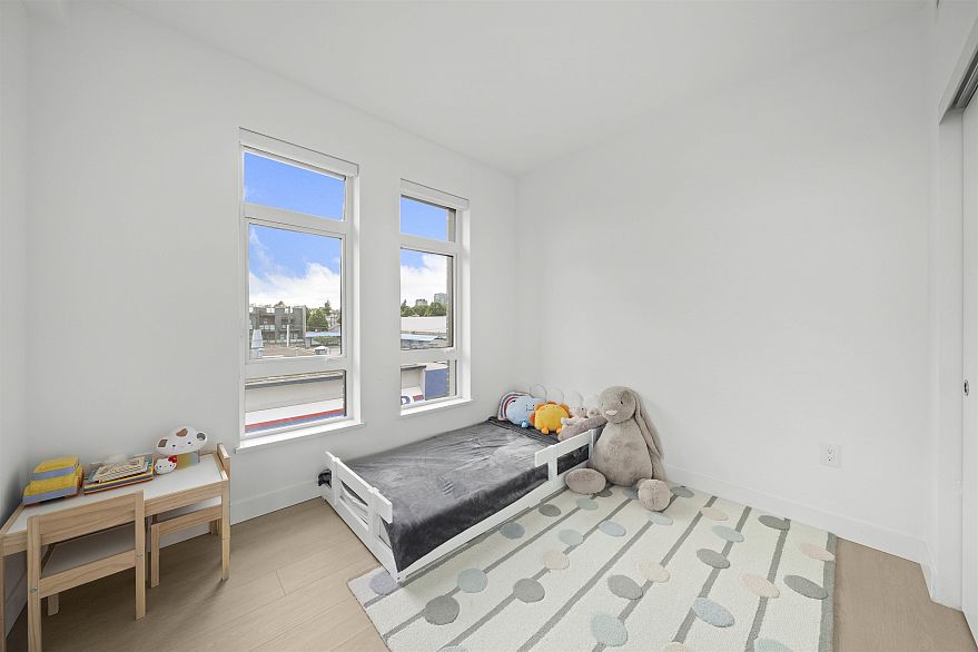 301 8888 Osler Street