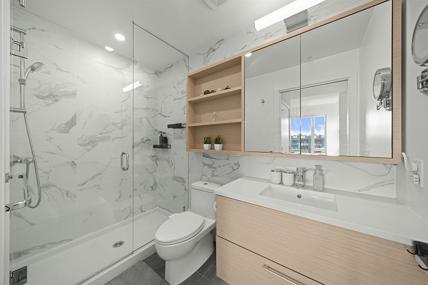 301 8888 Osler Street