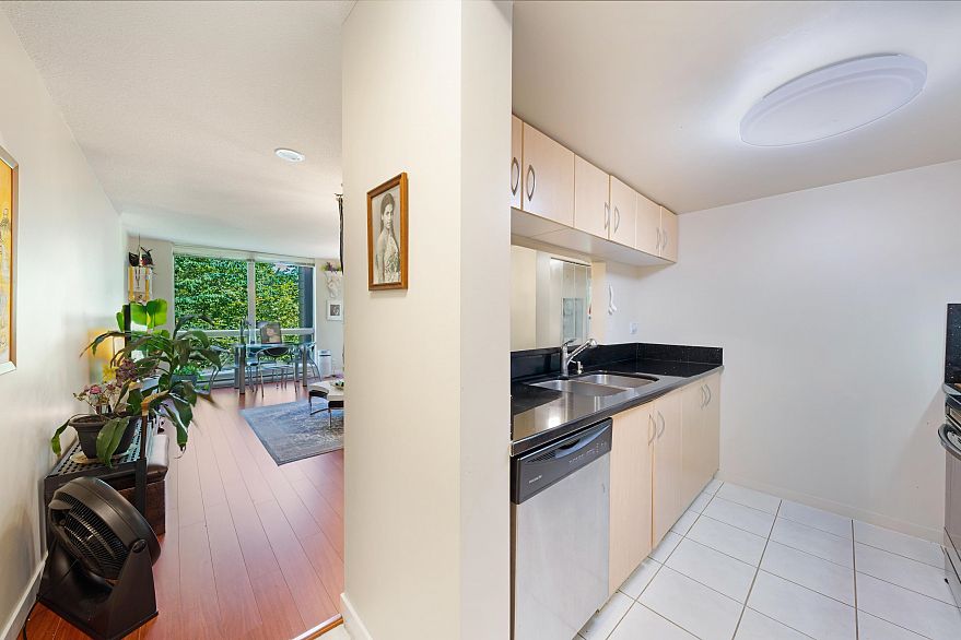 403 3663 Crowley Drive