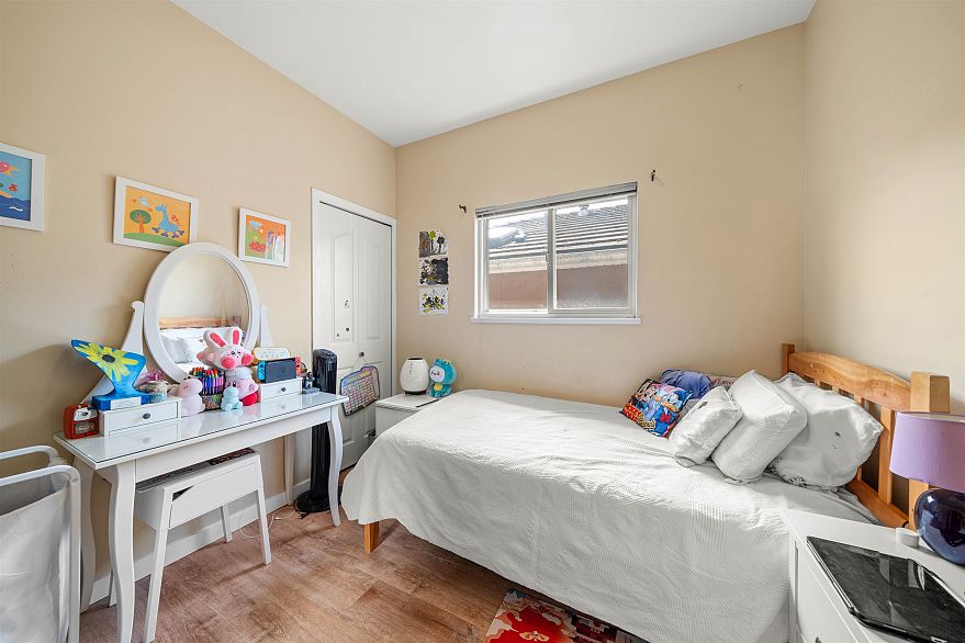 5323 Dumfries Street