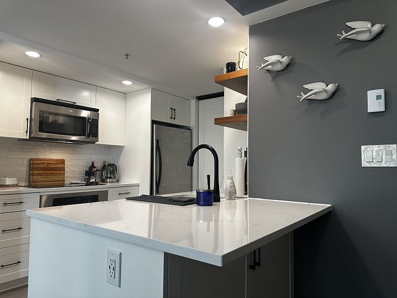 304 1255 Seymour Street